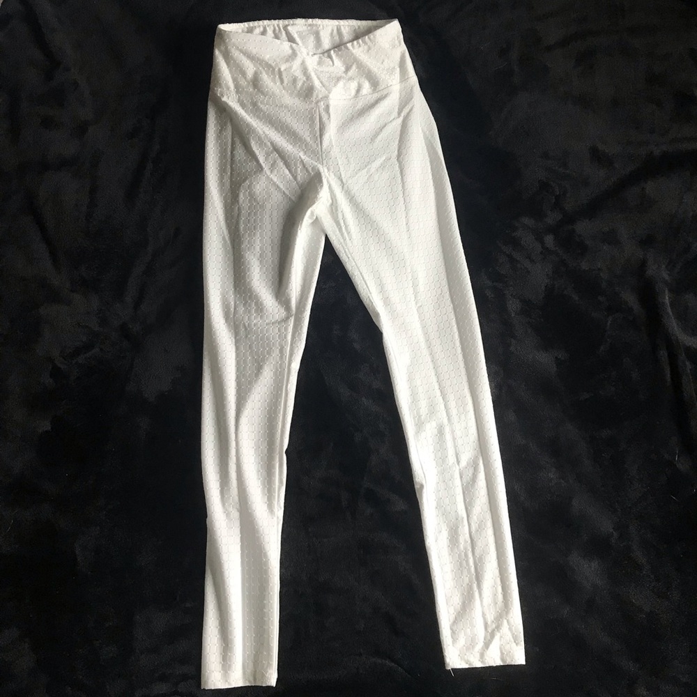 white butt enhancing leggings